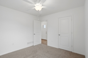 53_3705-w-gibbs-rd-050